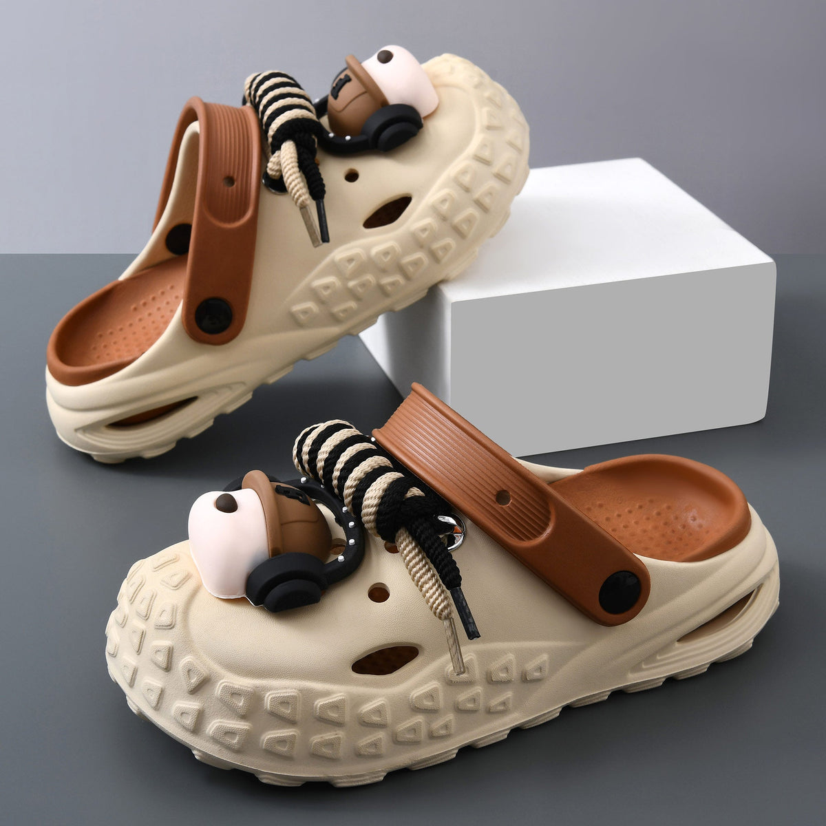 Hype Beatz Laced Clogs - Female