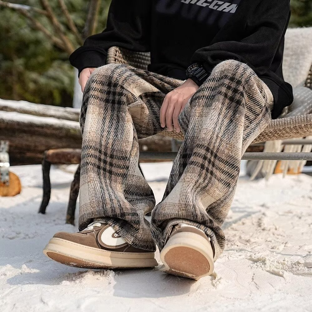 Hype Plaid Sweatpants