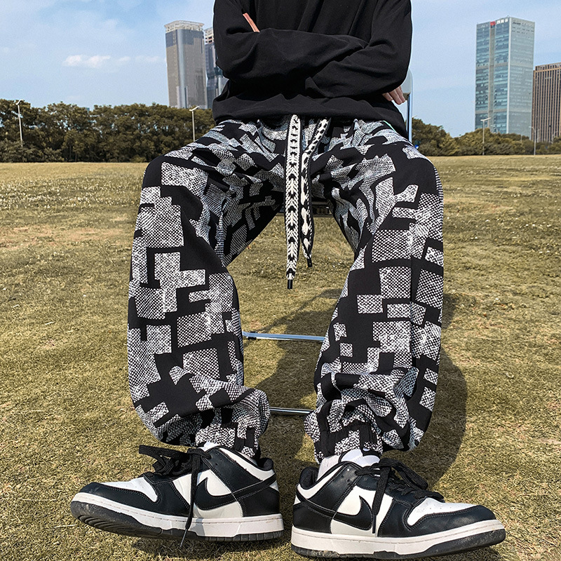 Pixel Maze Joggers